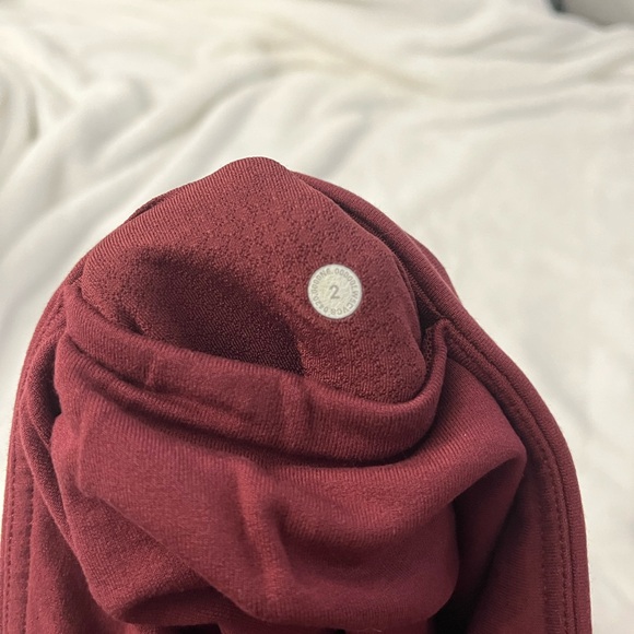 Lululemon Wunder Lounge SHR Tight 25” inseam size 2 - Picture 4 of 4